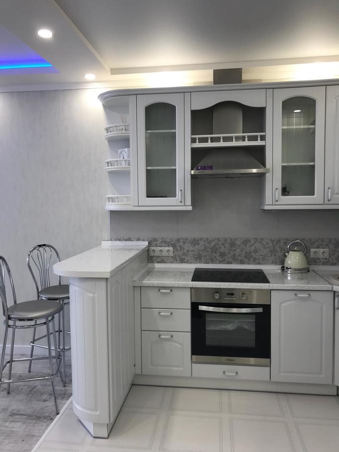 Luxe Apartment On Drahomanova Kiev Luaran gambar