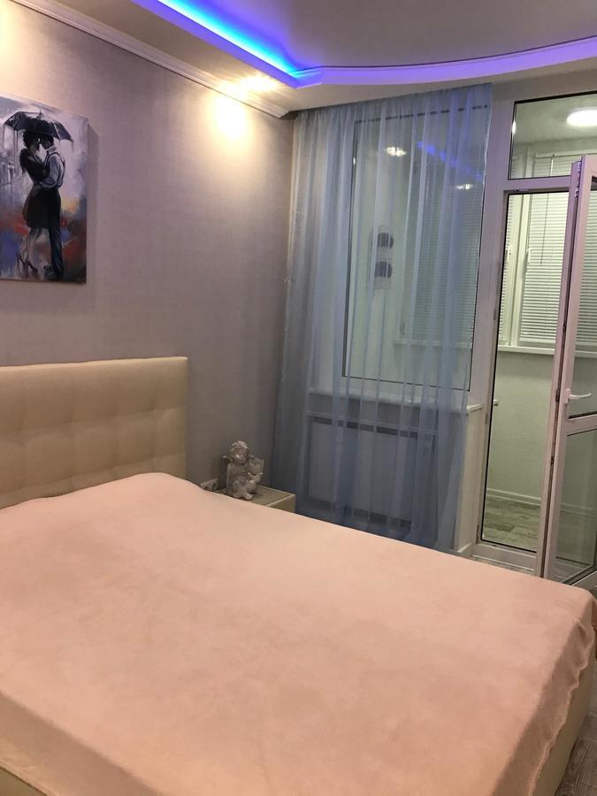 Luxe Apartment On Drahomanova Kiev Luaran gambar